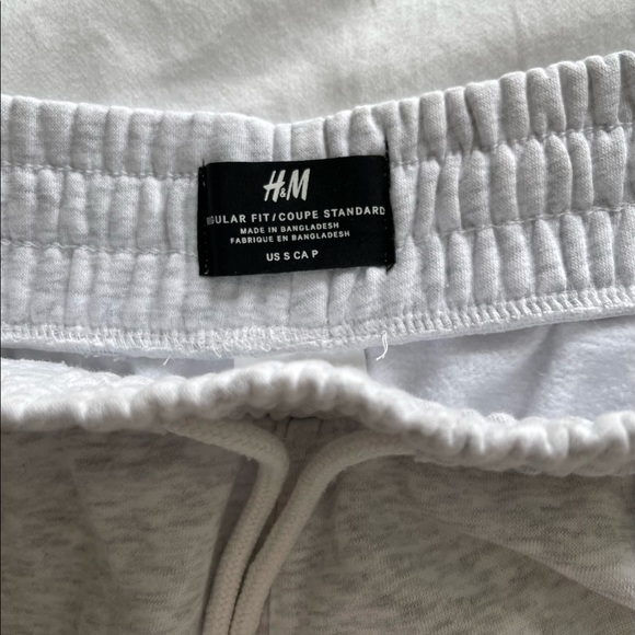 HM Boyfriend Shorts in size Small Mens Heather Grey - Picture 2 of 2